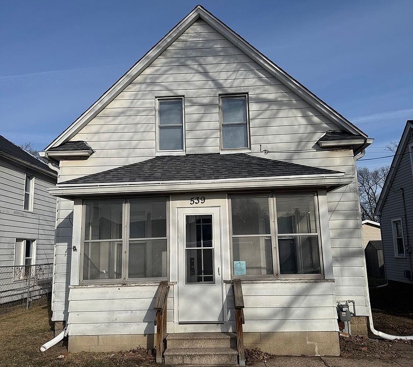1st image of 539 15th Ave