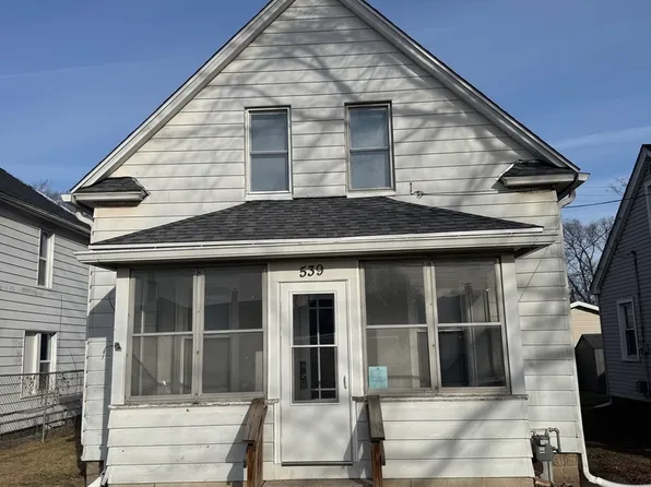 539 15th Ave, East Moline, IL 61244