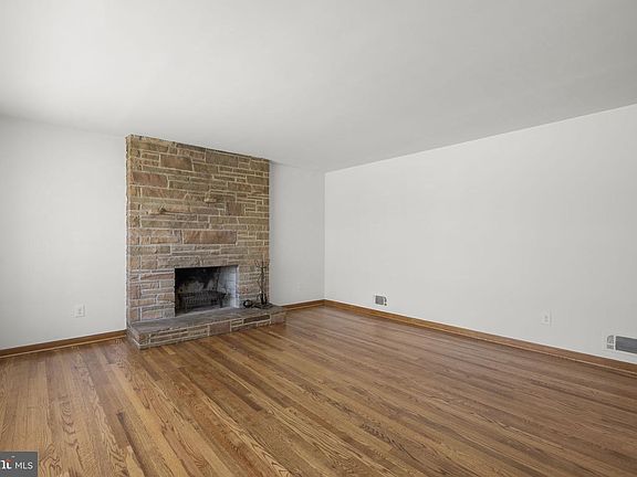 4th image of 624 Gayle Dr