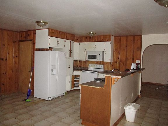 4th image of 805 Woodall Ln NW