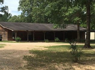 318 Willard Magee Rd, Leesville, LA 71446