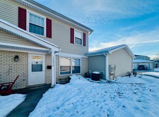 1303 Kingsbury Dr UNIT D, Hanover Park, IL 60133