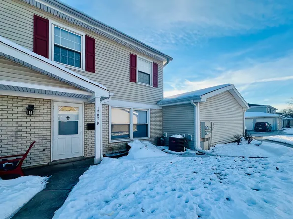 1303 Kingsbury Dr, Hanover Park, IL