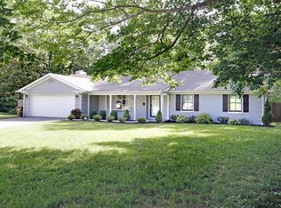 3388 Woodside Cir, Lexington, KY 40502