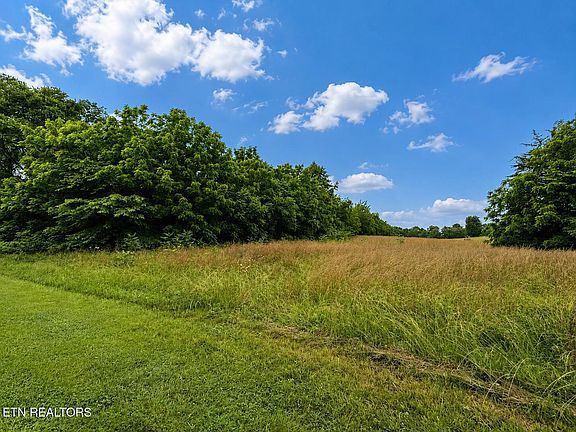2nd image of LOT 20 Autumn Woods Trl