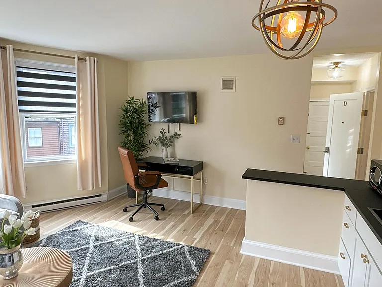 179 Prince George St #D — Photo 15