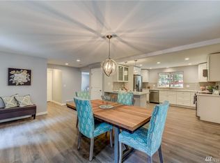 702 NE 204th St, Seattle, WA 98155