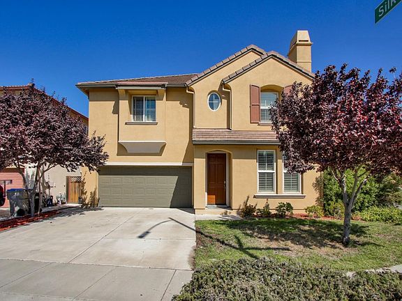 2nd image of 1820 Silk Wood Ln