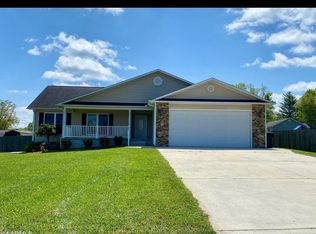 36 Hunter Dr, Crossville, TN 38555