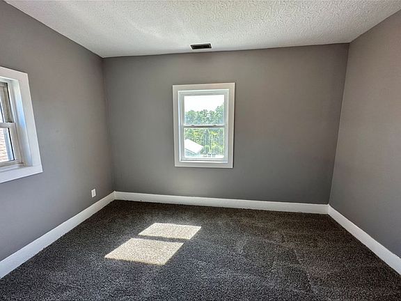 3rd image of 406 N Perkins St #1/2
