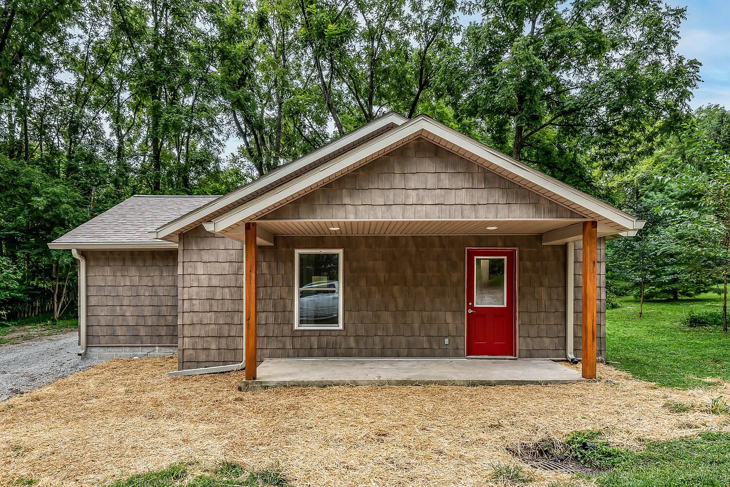 1011 W Cottage Grove Ave photo 1