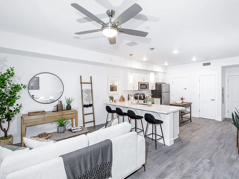 Model Unit Living Room/Kitchen