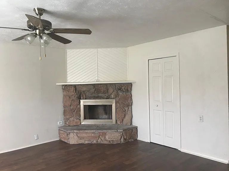9412 Timberbluff Rd — Photo 5