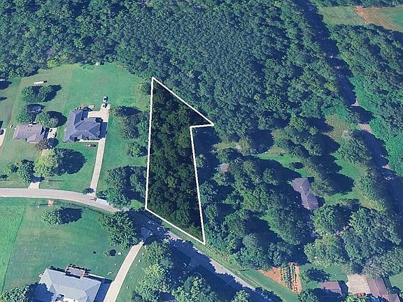 4th image of 590 Carters Gin Rd