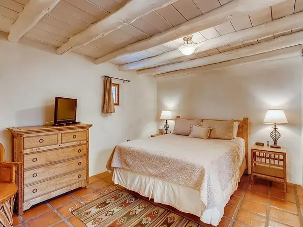 125 Kearny Ave #B, Santa Fe, NM 87501
