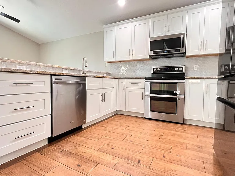 1627 Oak Berry Cir — Photo 16