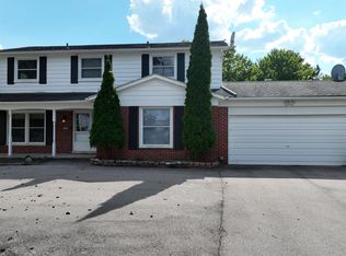 4185 Pinehurst Ct, West Bloomfield, MI