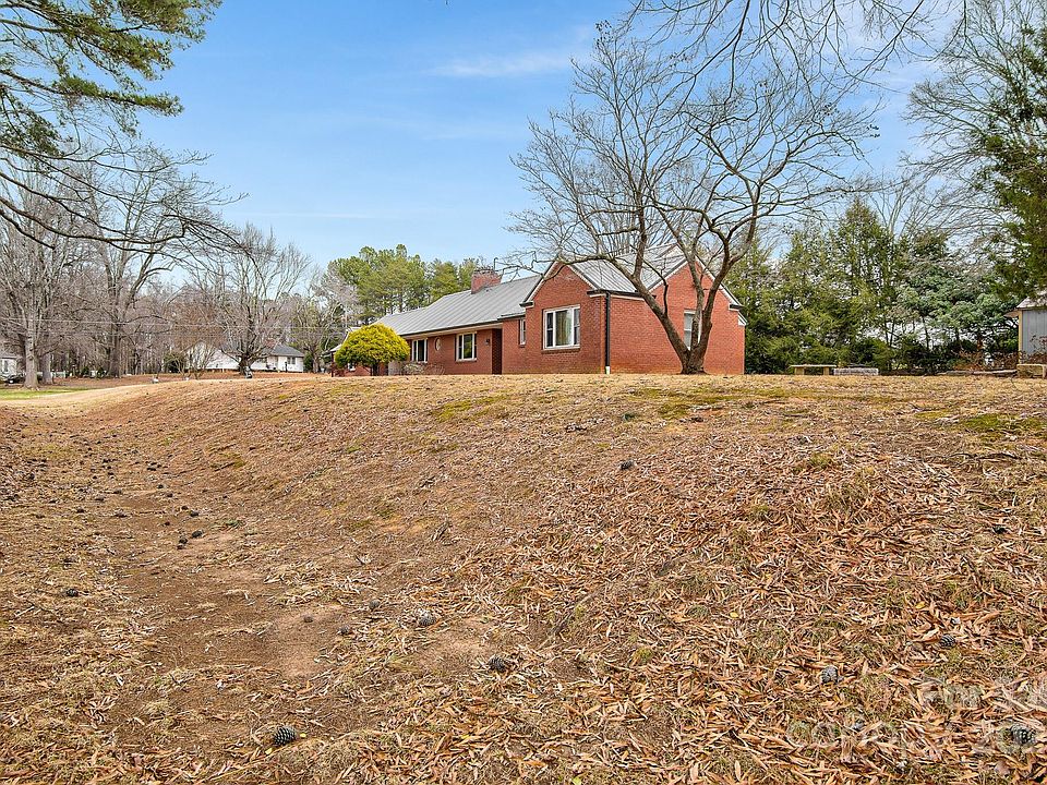 1st image of 512 Gold Hill Ave