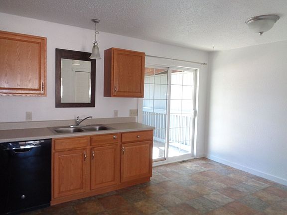 3rd image of 1068 Wiloma Dr #1