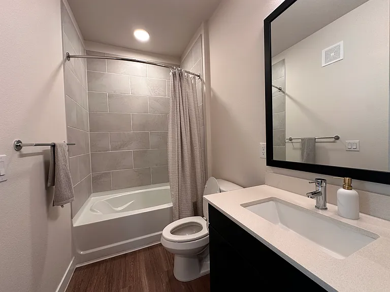 Brodie Ln — Photo 11