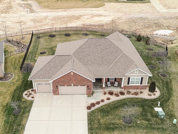 3rd image of 1335 Ashton Falls Dr