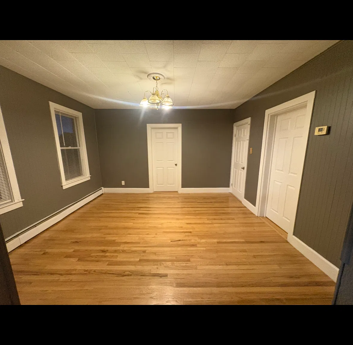 3 bed, $1,600 — Photo 1