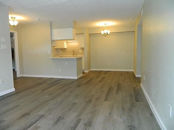 5th image of 4159 Steck Ave Unit 293