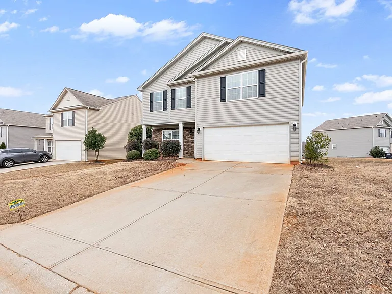 200 Willow Grove Way — Photo 3