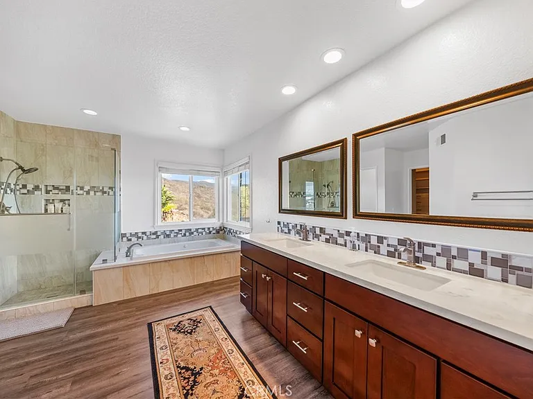13850 Bruyere Ct — Photo 33