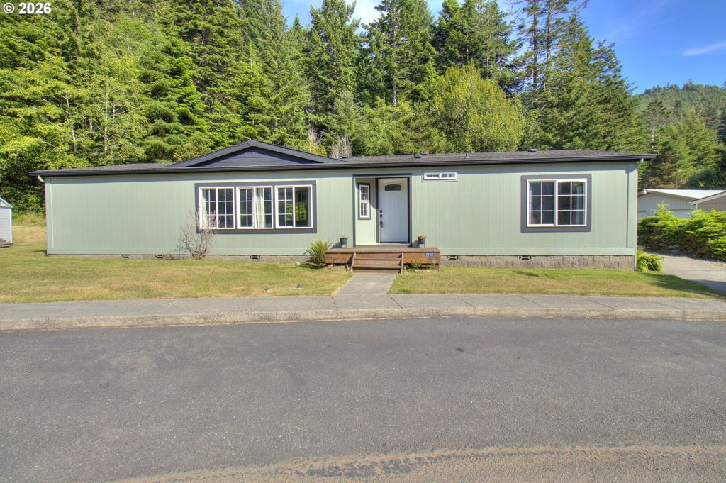 29311 Melody Ln, Gold Beach, OR - View 2