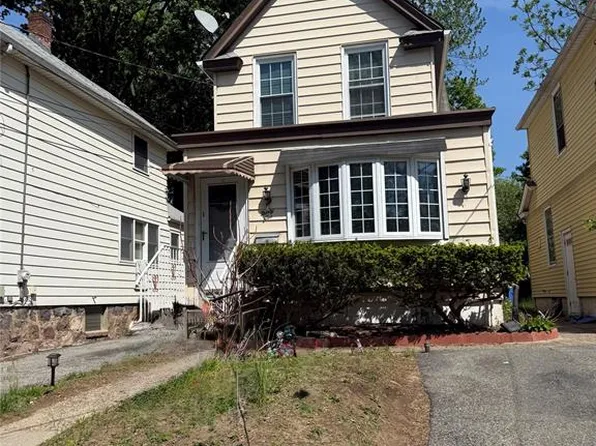 32 Grove St, Tenafly, NJ 07670