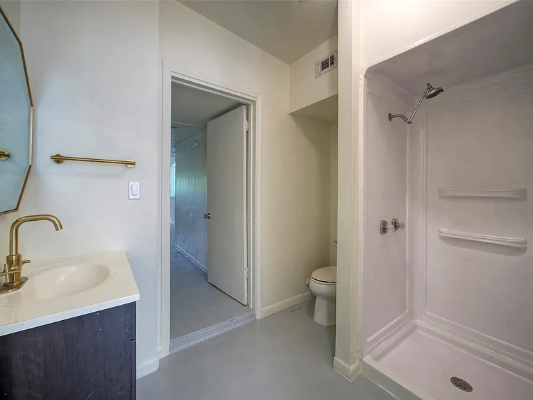 1803 Pearl St — Photo 20