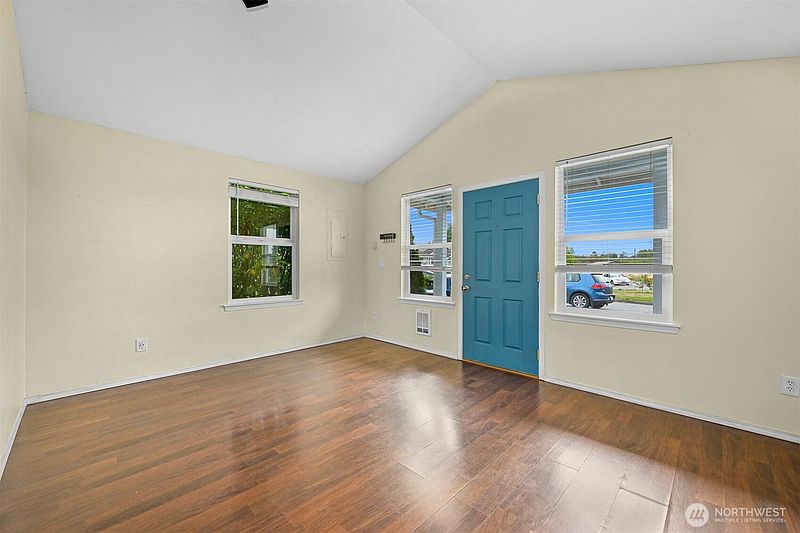 3rd image of 1906 N 30th Street