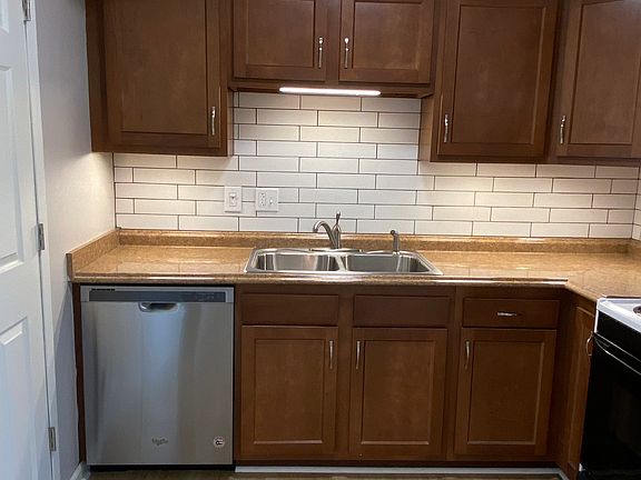 4th image of 1524 Worthington Row Dr