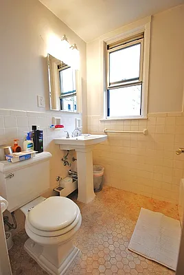 Rented by Bold New York | media 12