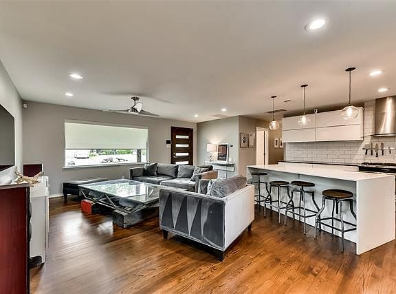 3rd image of 609 Blanning Dr