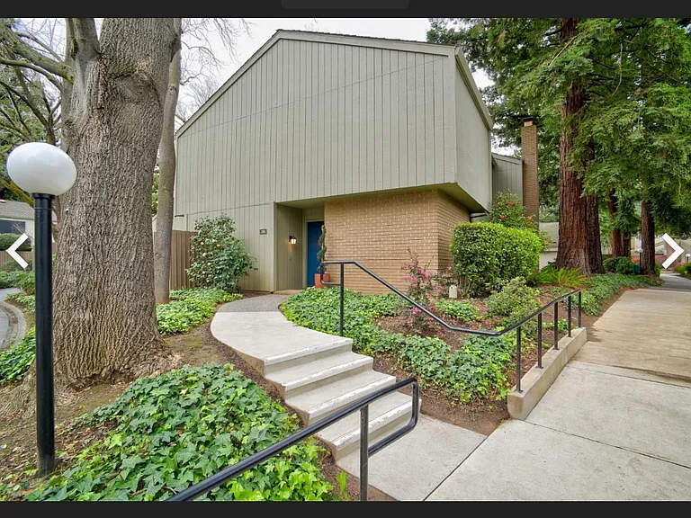 200 Dunbarton Cir — Photo 1