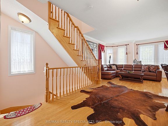 5th image of 3071 Treadwells Dr #1
