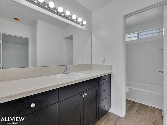 5th image of 1855 Bayview Heights Dr #14