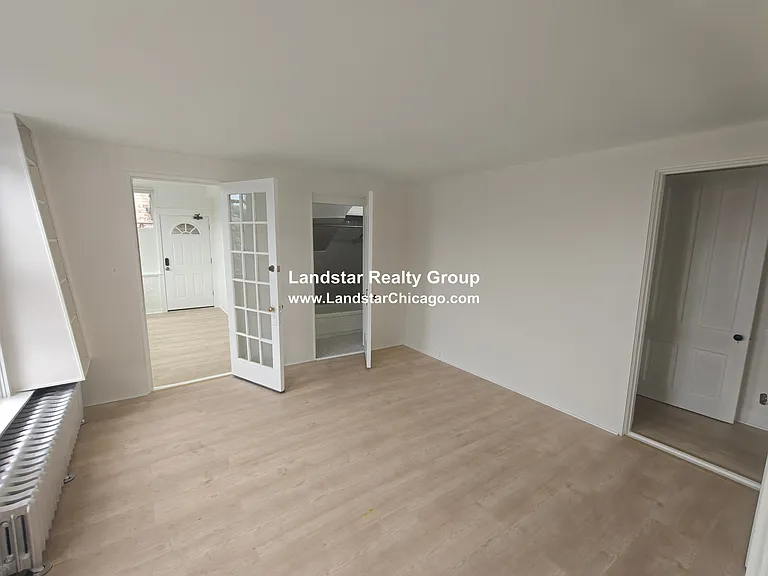 1233 Chicago Ave #11 — Photo 3