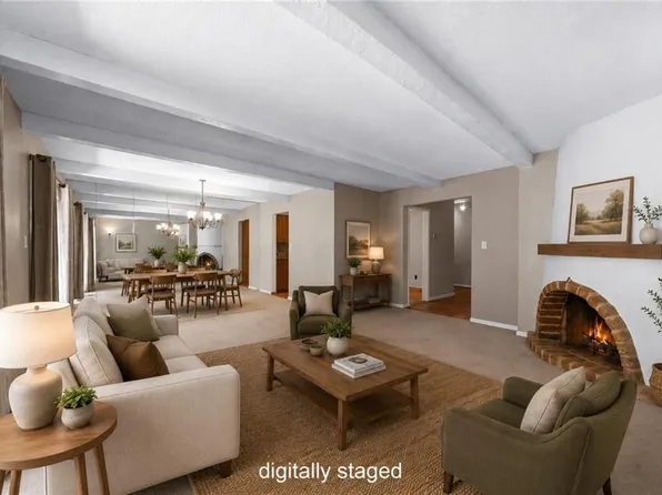 7704 W 102nd St, Overland Park, KS 66212