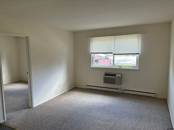 2nd image of 160 W Cedar St #16