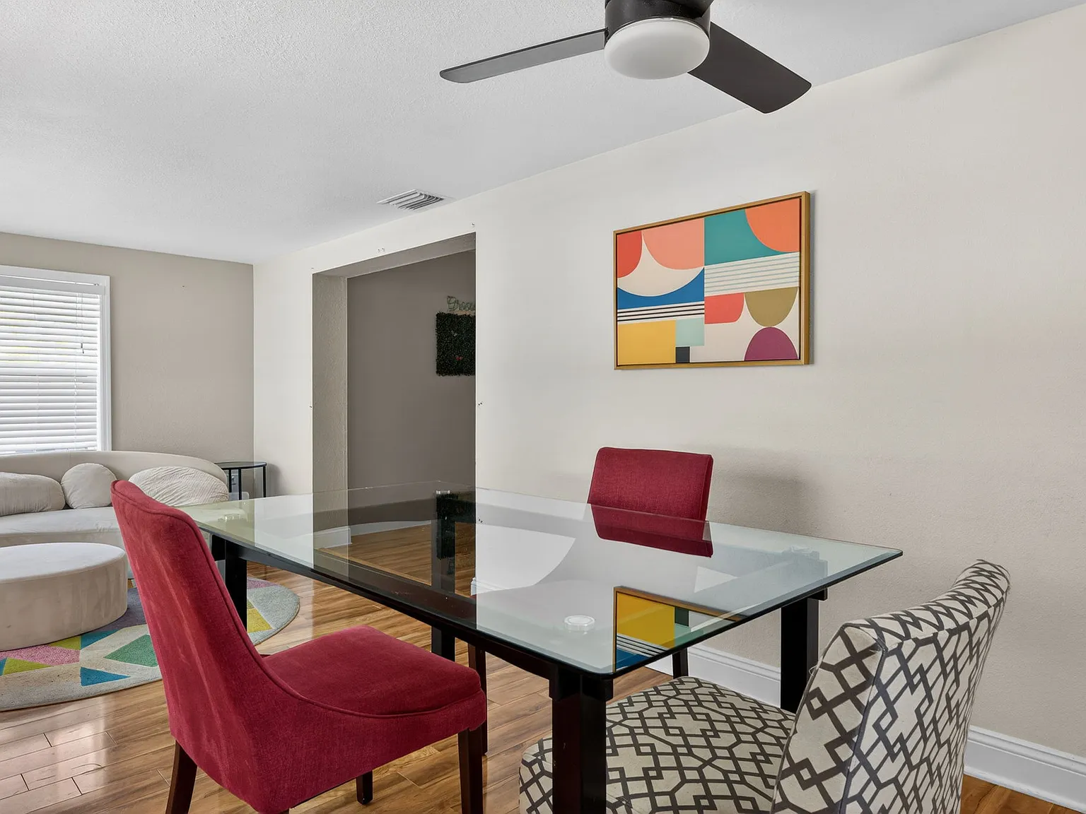 4 bed, 1710 sqft, $796 — Photo 3