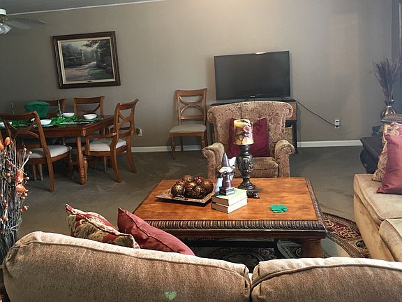 3rd image of 2706 W Ashlan Ave Space 250