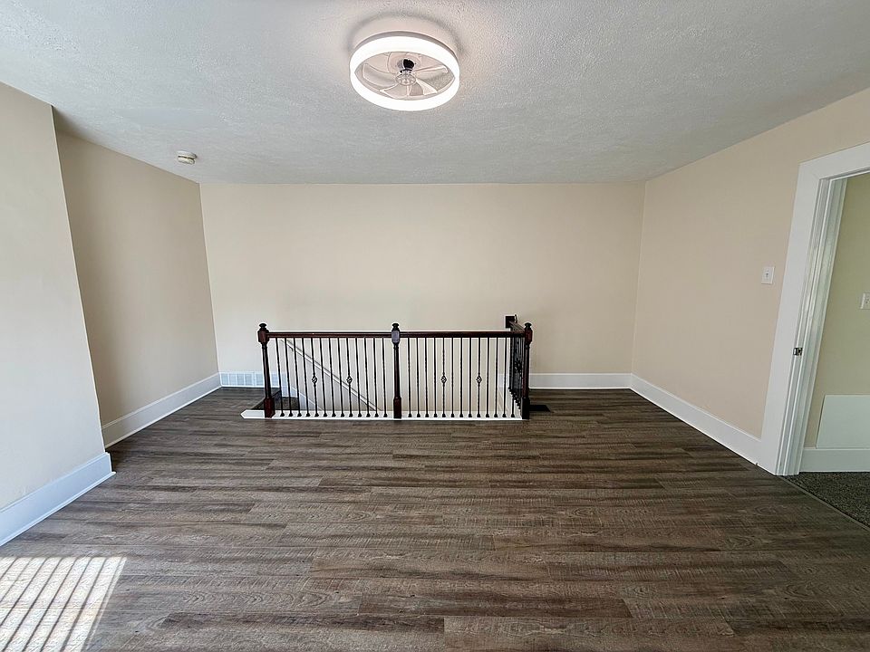 Livingroom (view 1) - 2nd Floor