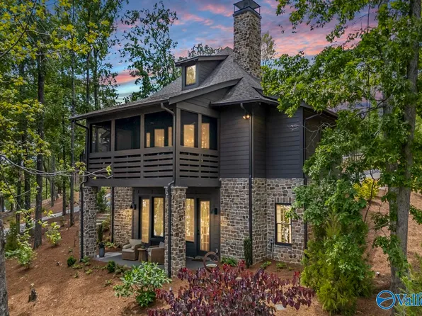 66 Waterside Cir, Jasper, AL 35504