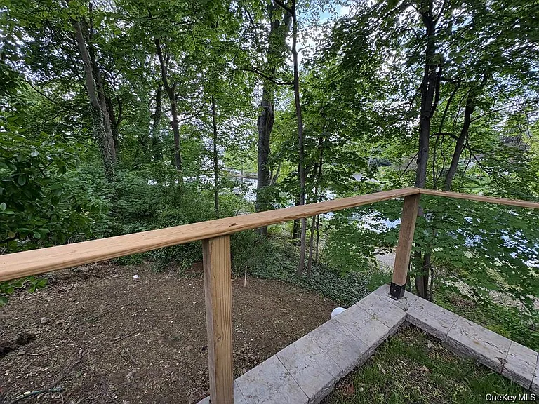 20 High St #LOWER LEVEL — Photo 17
