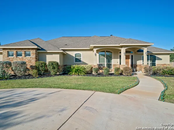 1650 Embassy Blvd, Pleasanton, TX 78064