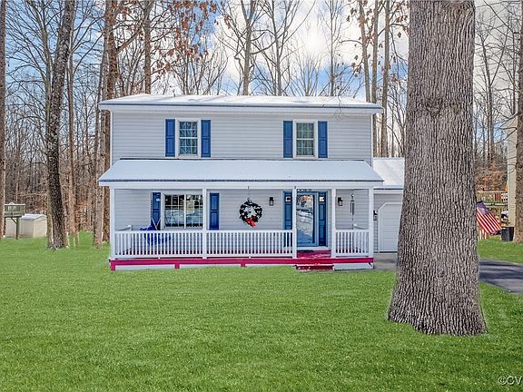 3rd image of 10426 Chesterwood Dr