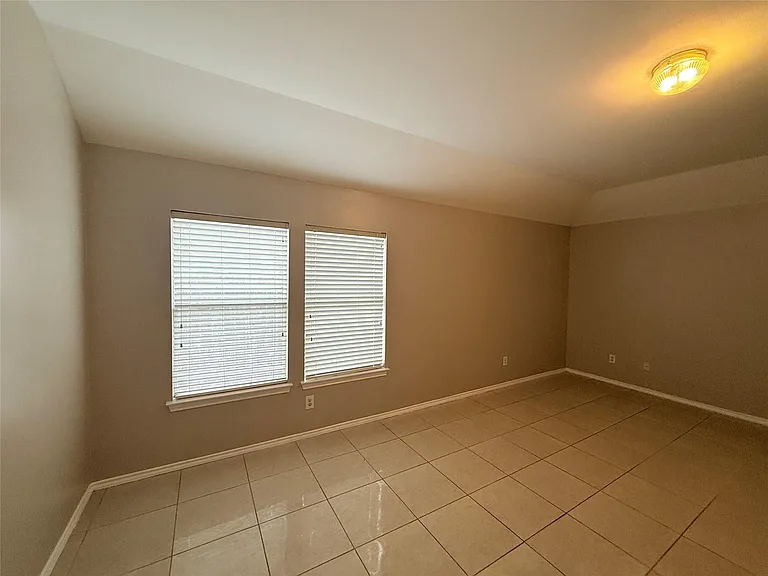 12818 Magenta Oaks Dr — Photo 26